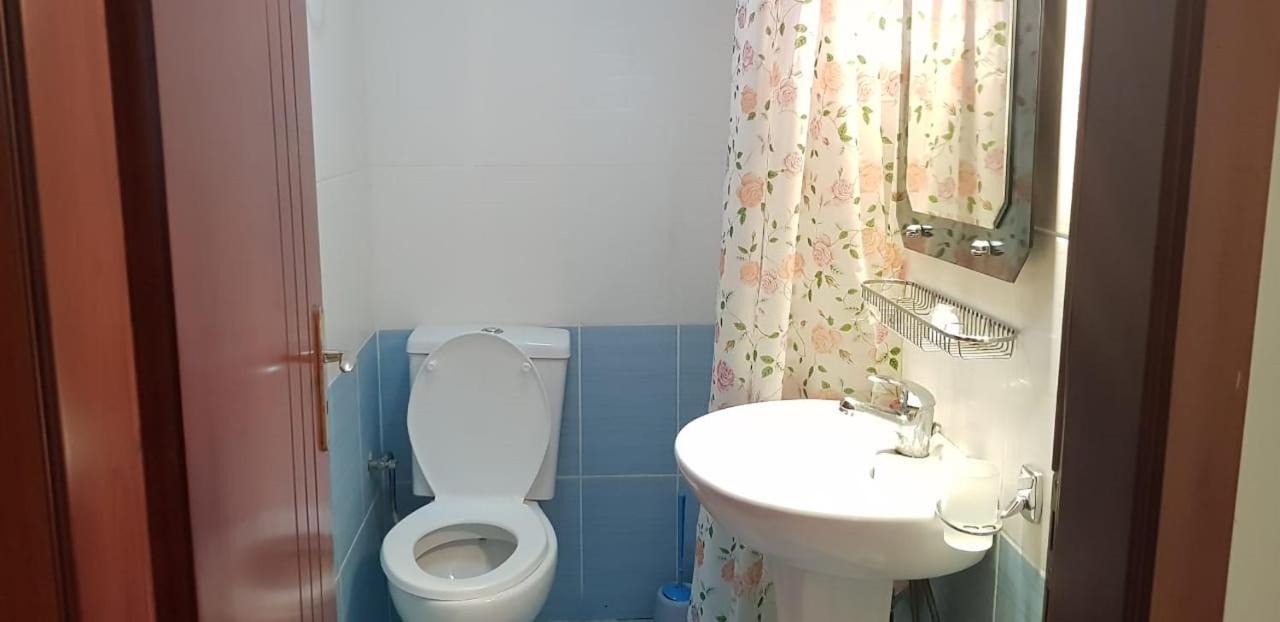 The First Hotel Saranda エクステリア 写真