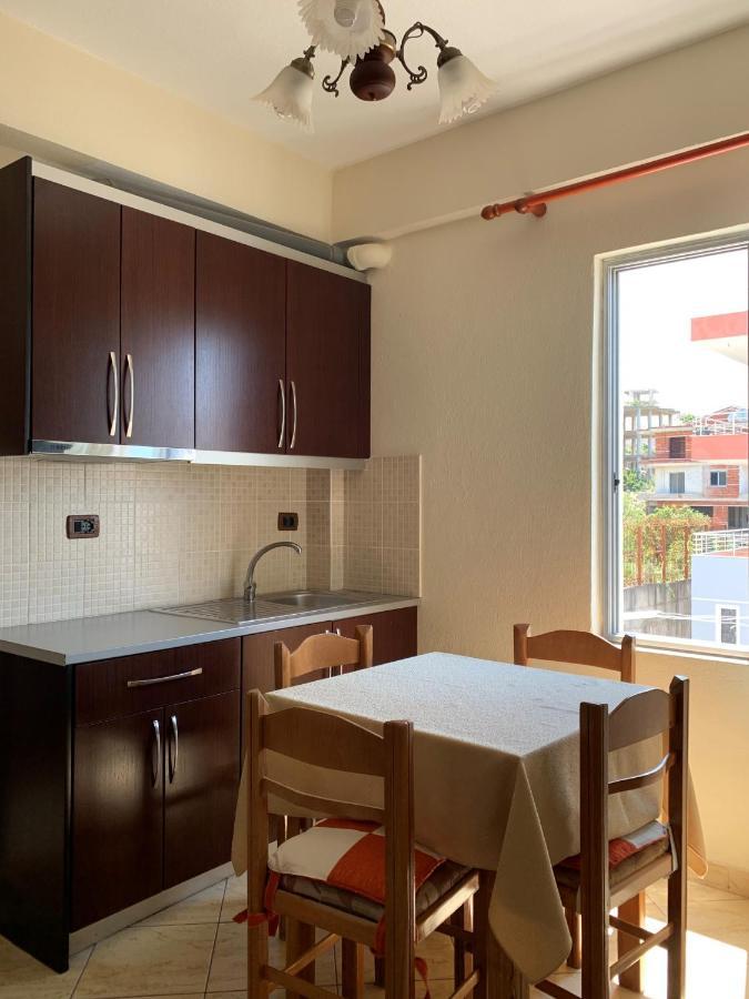 The First Hotel Saranda エクステリア 写真