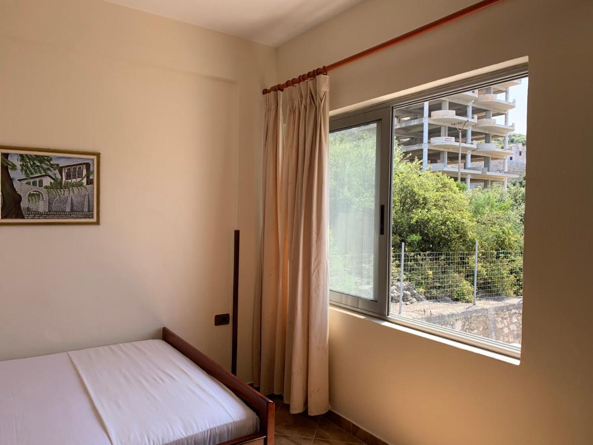 The First Hotel Saranda エクステリア 写真