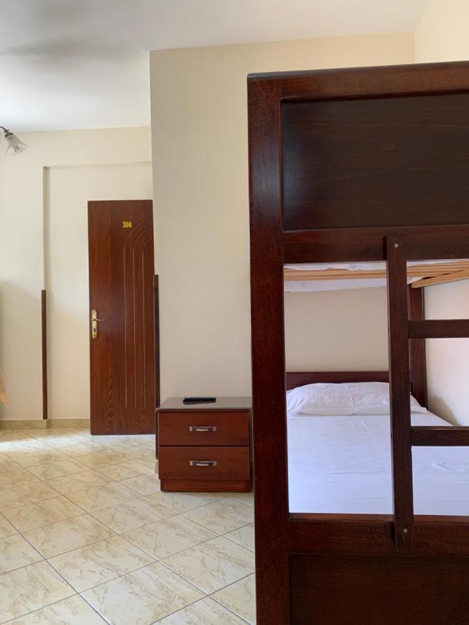 The First Hotel Saranda エクステリア 写真