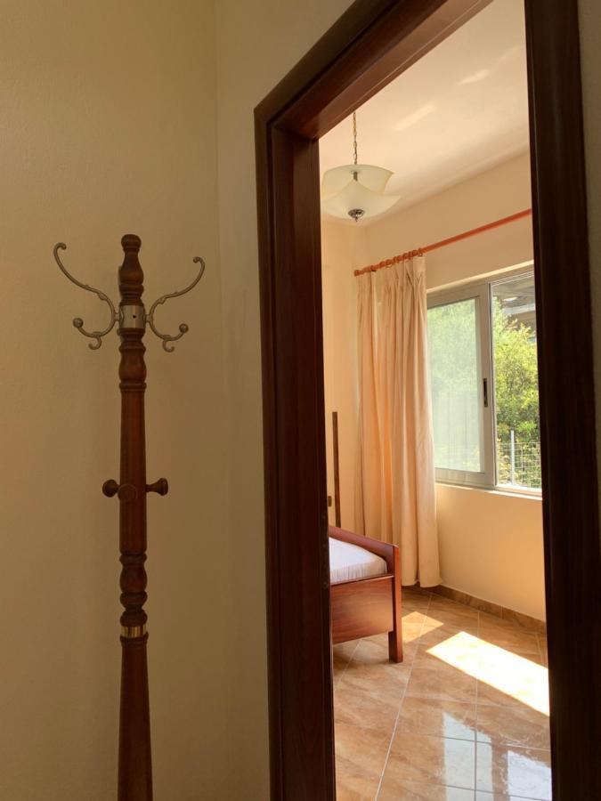 The First Hotel Saranda エクステリア 写真