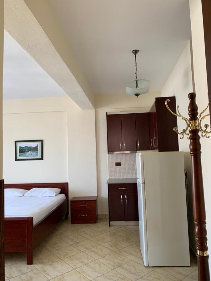 The First Hotel Saranda エクステリア 写真
