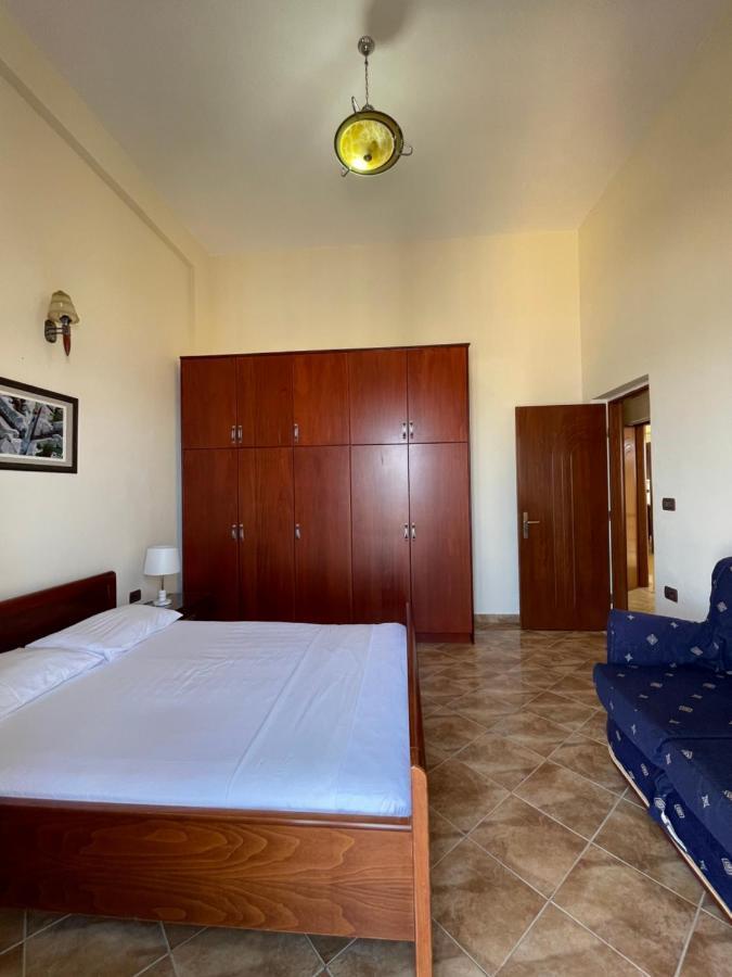 The First Hotel Saranda エクステリア 写真
