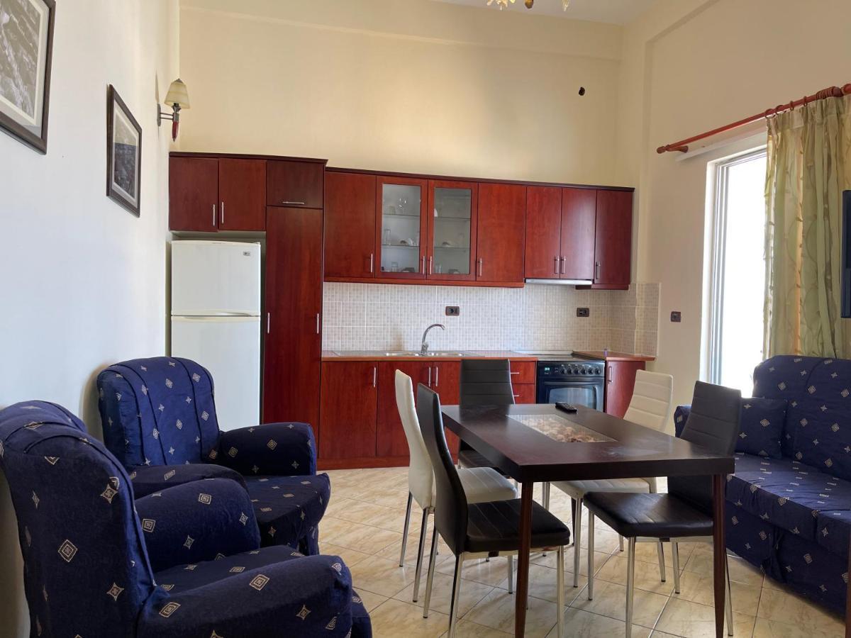 The First Hotel Saranda エクステリア 写真