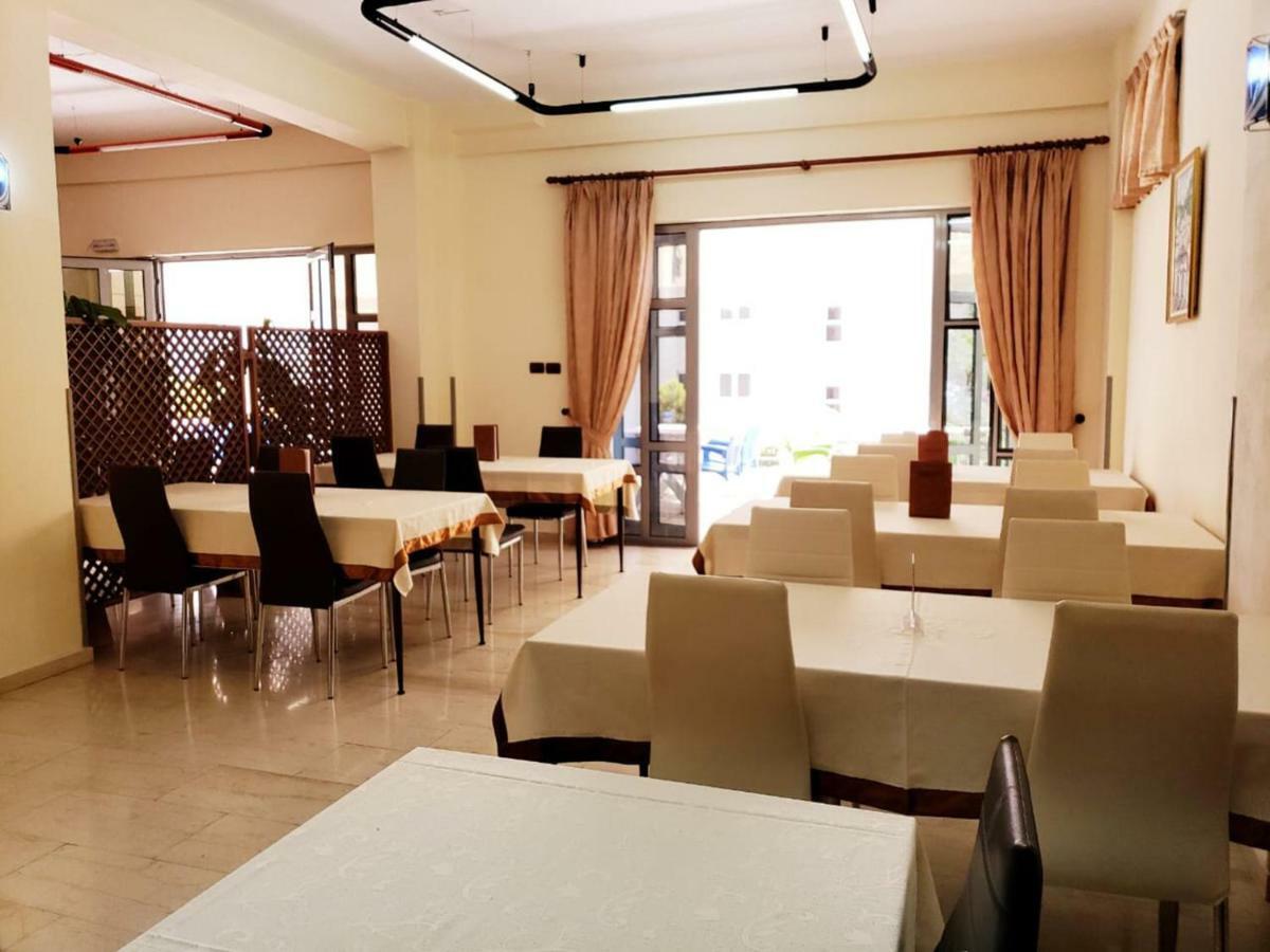 The First Hotel Saranda エクステリア 写真
